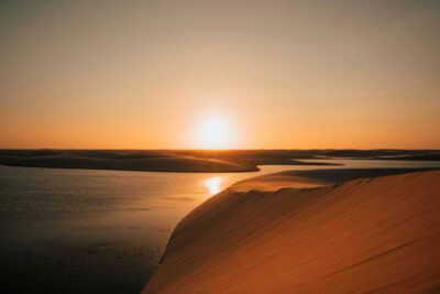 Por do sol nas dunas vertical